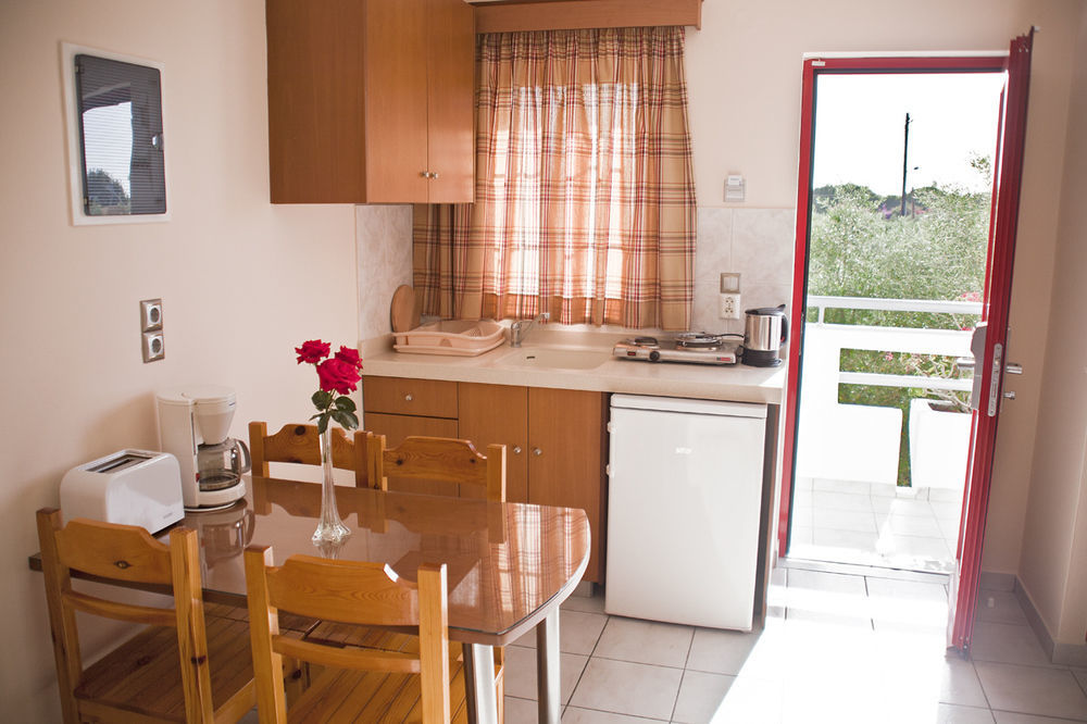 Sandy'S Studios Apartments & Log-Villas Kos-stad Buitenkant foto